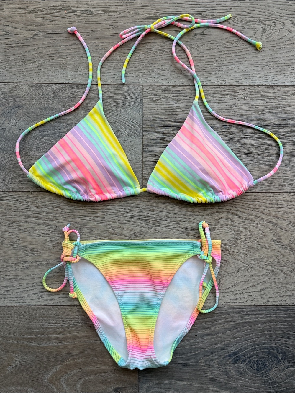 Victoria’s Secret Pastel Rainbow Stripe Triangle Bikini Top Removable Pads-L